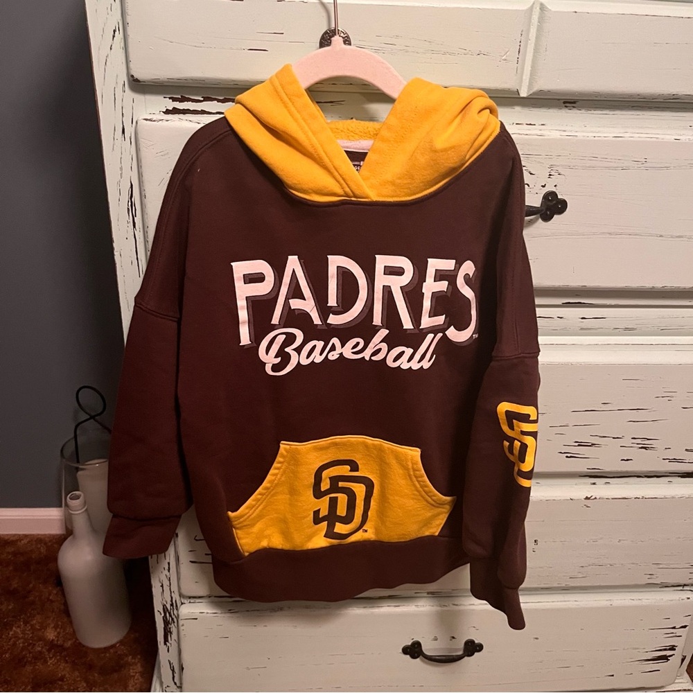 Genuine Merchandise Yellow and Brown Padres Sweatshirt. Youth Large.